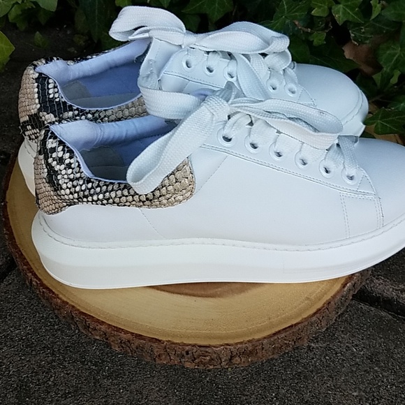 steven by steve madden glazed platform sneaker